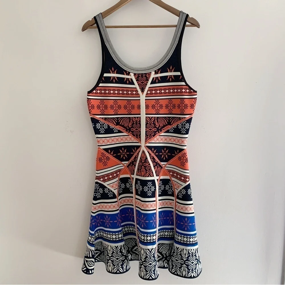 Diane Von Furstenberg Double Knit Sleeveless Fit and Flare Dress Large